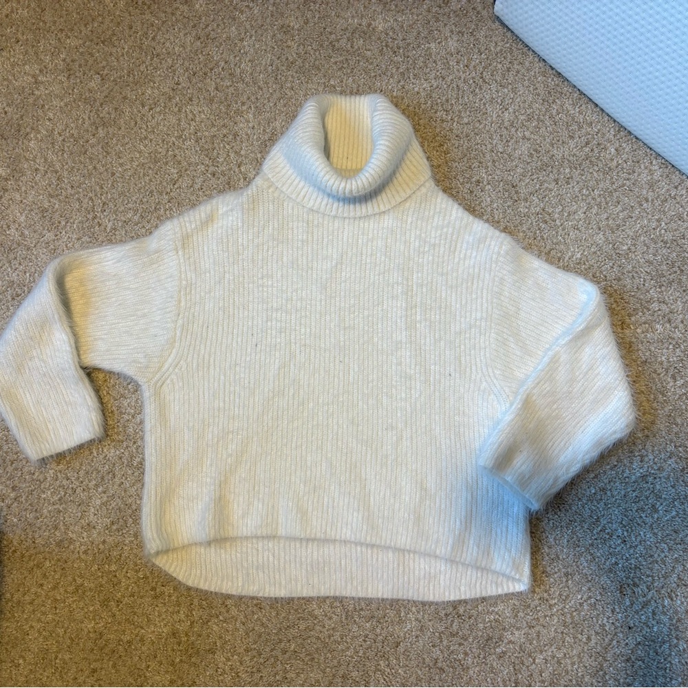 H&M White Turtleneck Sweater - Ribbed Knit Pullover